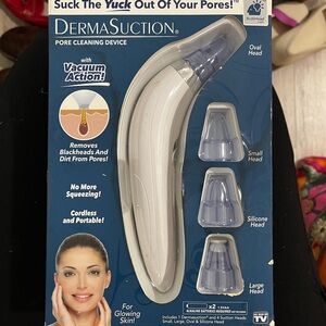 DermaSuction Pore Cleaning Device with Heads
